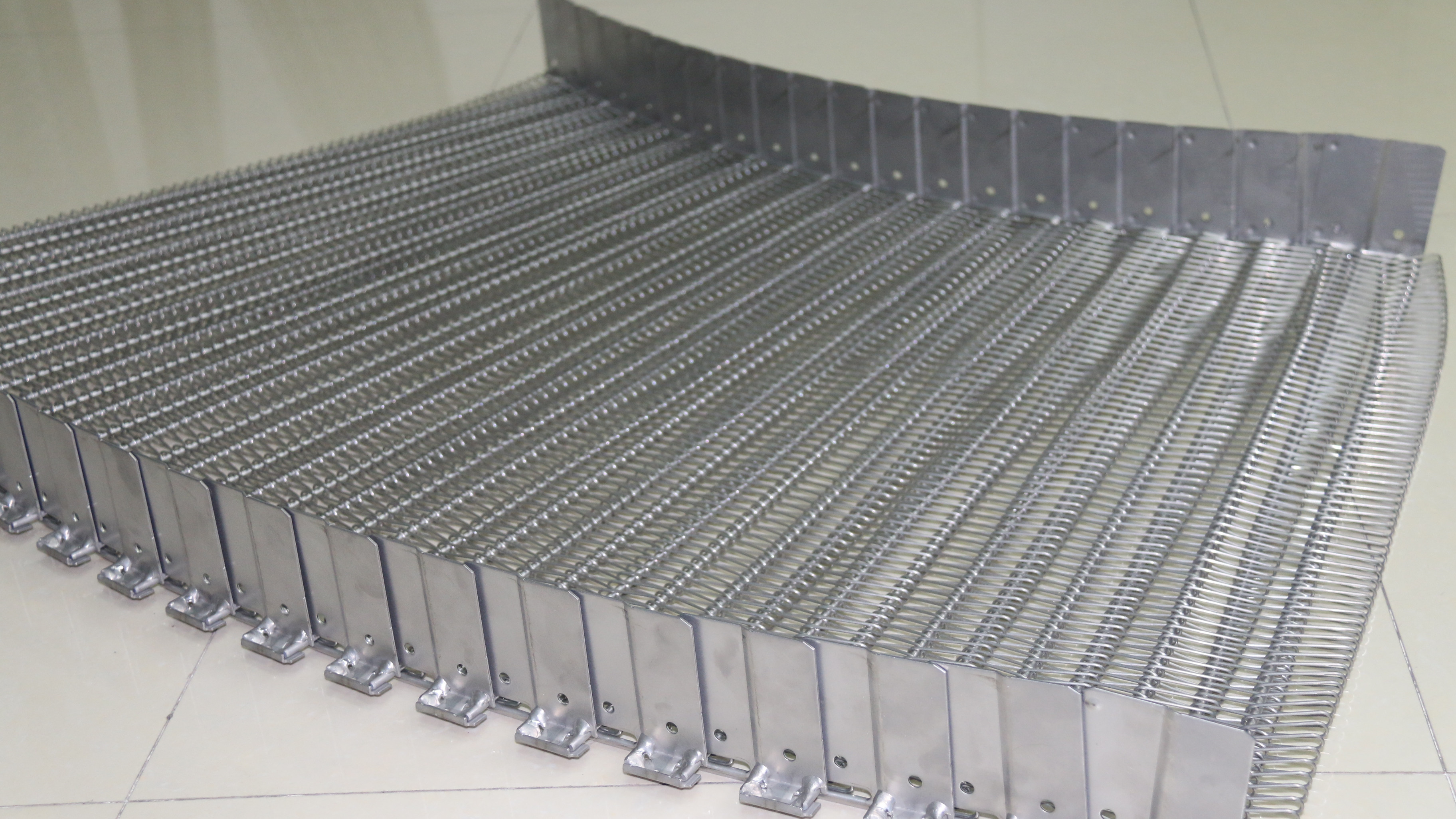 優質的【金屬輸送帶】如何產生