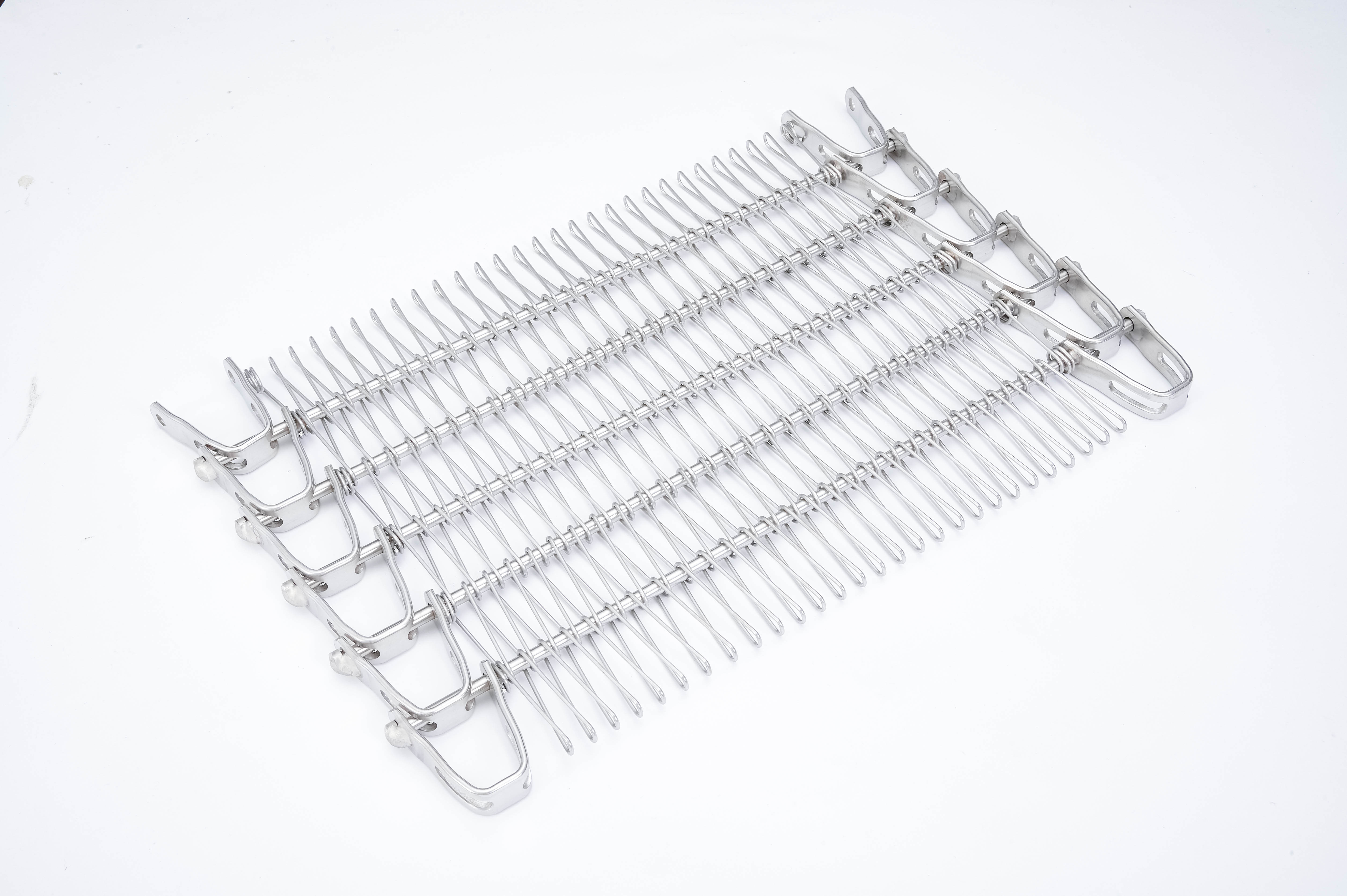 預制菜設備整合時代--金屬輸送網帶不斷升級打造未來工廠