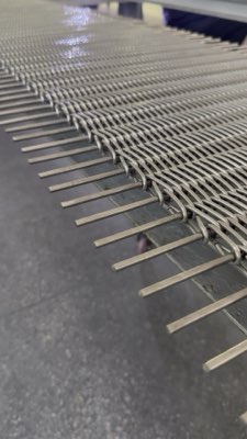  燒結爐網帶入爐后變形，是什么原因